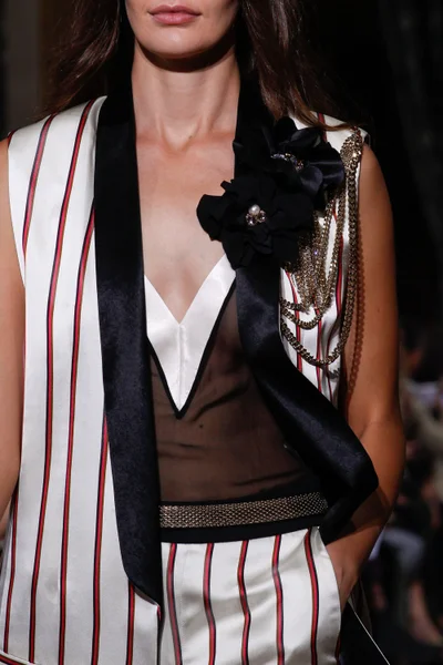 Look 5